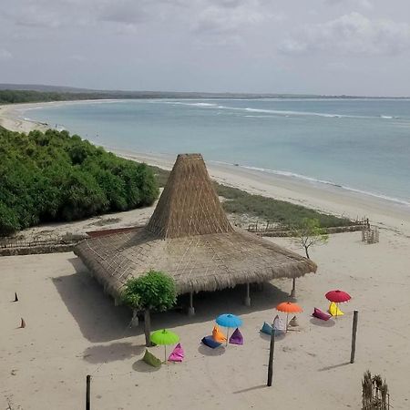Costa Beach Resort & Club Ваингапу Экстерьер фото
